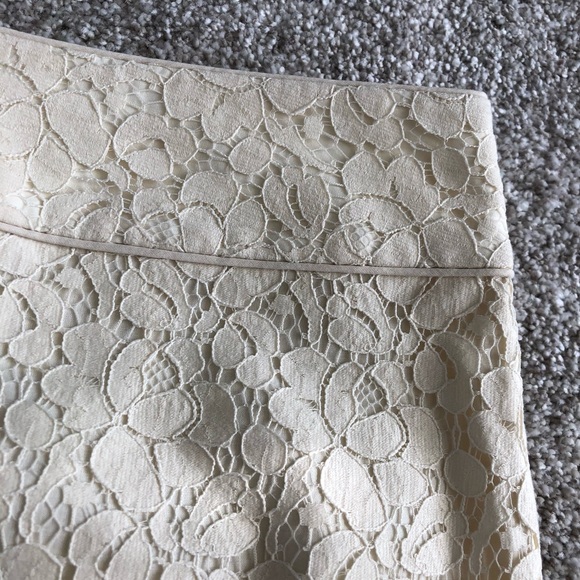 Talbots cream lace pencil skirt, size 2 petite - Picture 2 of 6